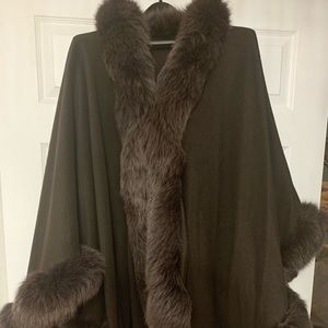 Gorgeous Real Fox Wool blend cape